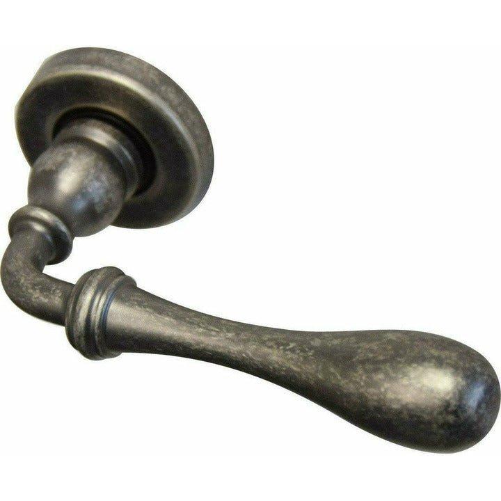 Exclusive italian lever handle on rose