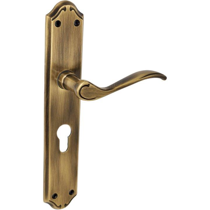 Classic lever handle on plate - Tupai™